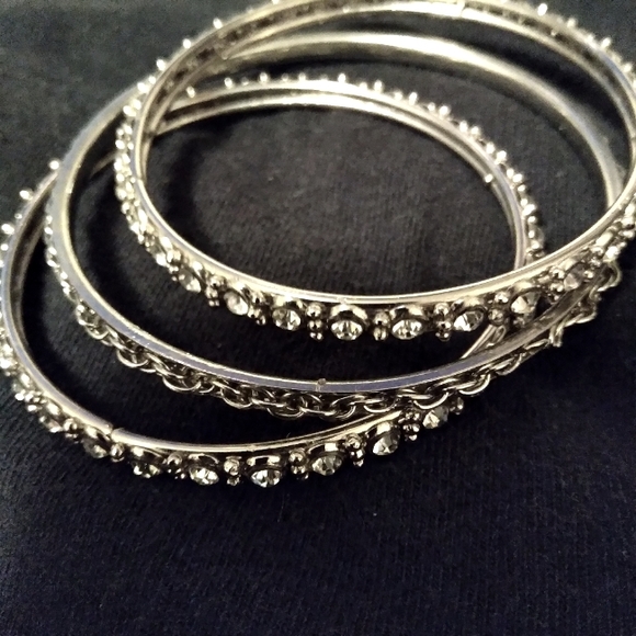 Jewelry - Rhinestone bangle lot